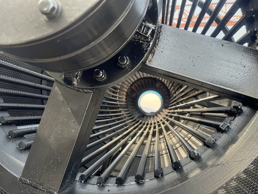 80-150t/h モバイルアルルーヴィアルゴールド鉱石洗浄装置 オールインワン機能のトランメル洗浄機