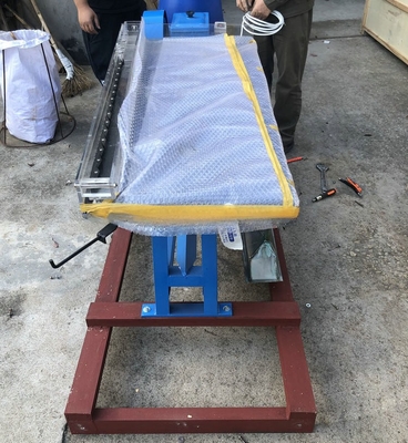 建設材料のショップでの鉱山濃縮のためのポータブルゴールド分離振動テーブル